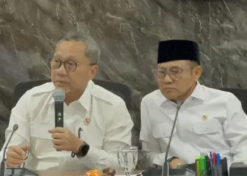 Menko Pangan Zulkifli Hasan (Zulhas) menargetkan penataan ulang Program Makan Bergizi Gratis (MBG) rampung dalam satu bulan menyusul pergantian manajemen baru.