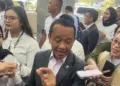 Menteri ESDM Bahlil Lahadalia mengumumkan penurunan harga LNG industri menjadi 13 dolar AS per MMBTU guna menjaga daya saing dan mencegah PHK massal.