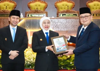 Pemprov Jawa Timur kembali meraih opini WTP dari BPK atas LKPD 2025, capaian ke-11 secara beruntun sejak 2015.