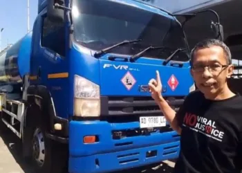 Praktisi hukum Mohammad Husni Thamrin mendesak Bareskrim Polri mengusut tuntas dugaan penimbunan solar subsidi di Desa Pancakarya, Kecamatan Ajung, Jember.