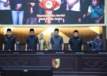Tujuh fraksi DPRD Jember menyetujui 6 raperda usulan Pemkab Jember untuk dibahas lanjut dengan sejumlah catatan terkait fiskal, pangan, dan BUMD.