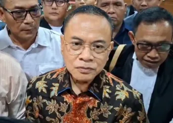Bupati Pati nonaktif Sudewo membantah seluruh dakwaan JPU terkait dugaan korupsi suap proyek DJKA Kemenhub dan kasus pengisian jabatan perangkat desa Pati.