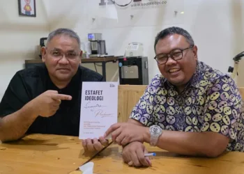 JMSI mengecam keras hilangnya akun Instagram pengamat politik Hendri Satrio usai mengkritik program MBG, sebut sebagai pembungkaman dalam demokrasi.
