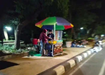 Cegah Macet, Pemkot Mataram Larang PKL Berjualan di Trotoar Jalan Udayana