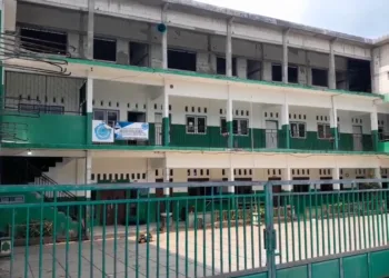 Tampak salah satu bangunan yang masih satu yayasan dengan Ponpes Ndholo Kusumo Pati. DPRD Pati berharap pondok ini tidak kembali beroperasi. (Red – Lingkar.news)