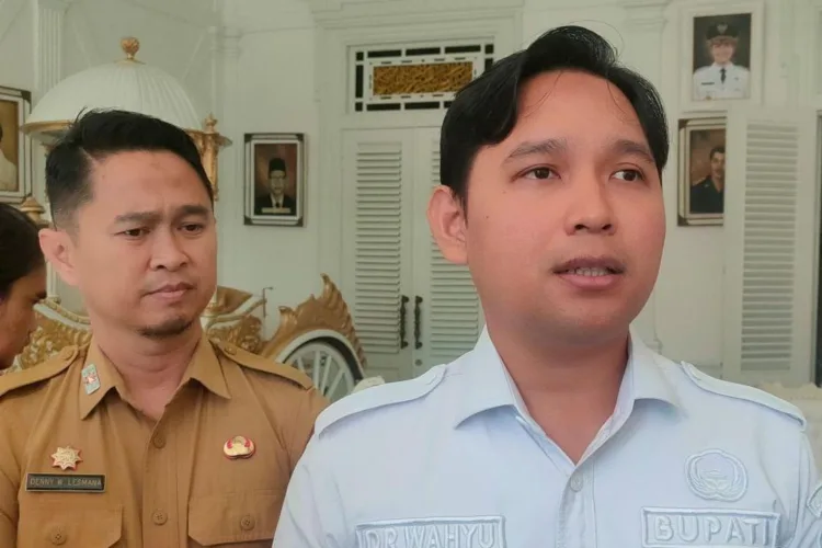 Cegah PMI Ilegal, Pemkab Cianjur Kebut Pembentukan Satgas Khusus 1 Bupati Kabupaten Cianjur, Jawa Barat, Mohammad Wahyu Ferdian. ANTARA/LINGKAR NETWORK.