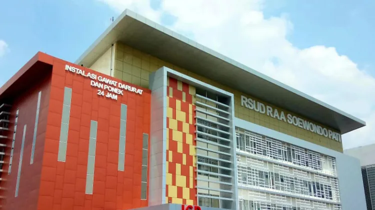 Ini Harapan DPRD Pati pada Plt Direktur RSUD Soewondo yang Baru! 1 Tampak depan gedung baru RSUD Soewondo Pati. DPRD Pati berharap direktur baru dapat meneruskan capaian positif yang telah dicatatkan pemimpin lama. (Red – Lingkar.news)