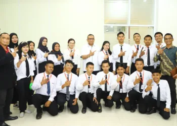 Sejumlah CPMI rampung mengikuti pelatihan. KP2MI sendiri terus berupaya memperkuat kualtias CPMI demi bisa bersaing dengan negara lain. (Ant – Lingkar.news).