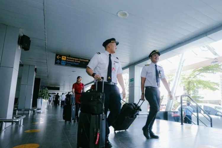 Bandara Husein Bandung Siap Buka Rute ke Singapura dan Malaysia 1 Situasi Bandara Husein Sastranegara saat masih beroperasi di Kota Bandung, Jawa
Barat. (ANTARA/LINGKAR NETWORK)
