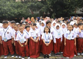 Walkot Tangerang: Gerakan Ayah Antar Anak Sekolah Jangan Cuma Seremonial