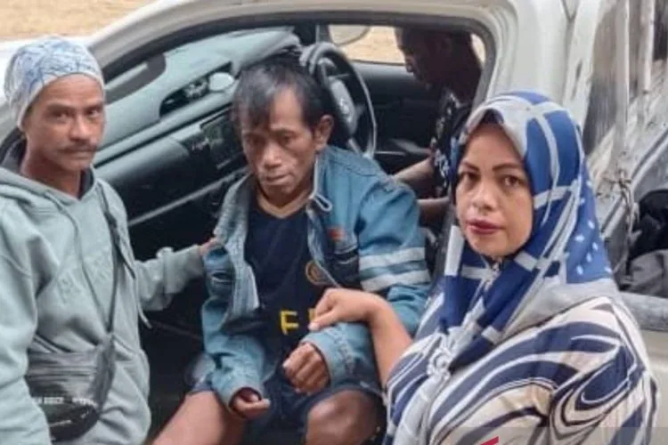 Kondisi Pekerja Migran Indonesia (PMI) asal Kabupaten Bima, Nusa Tenggara Barat
(NTB), Adnan (49) saat dipulangkan ke daerah asal setelah dilaporkan mengalami
sakit saat bekerja di Sarawak, Malaysia Timur. ANTARA/LINGKAR NETWORK.