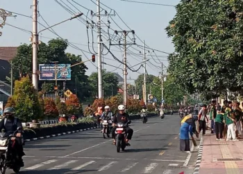 Ribuan Pelajar Yogyakarta Bersihkan Jalan Protokol Lewat Gerakan Reresik Sekolah