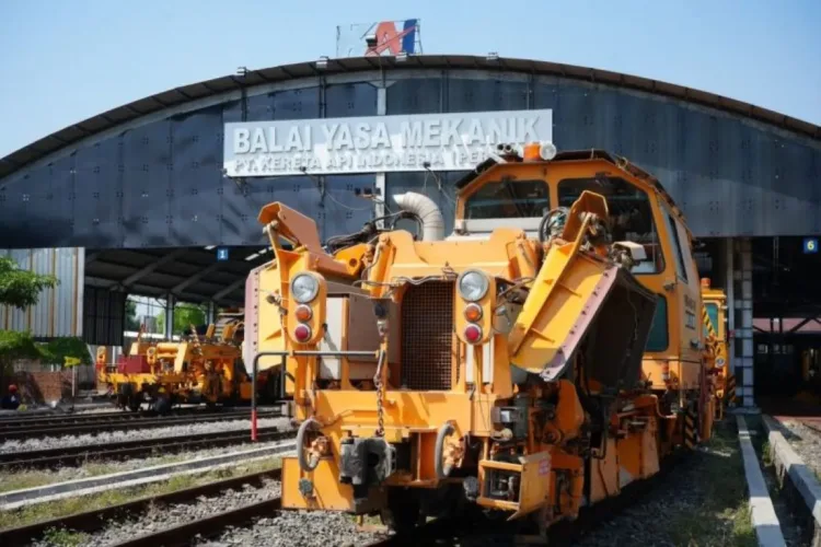 Rahasia Keamanan Rel Kereta Api Jawa Ada di Balai Yasa Mekanik Cirebon 1 Ilustrasi - Balai Yasa Mekanik Cirebon Prujakan/LINGKAR NETWORK.