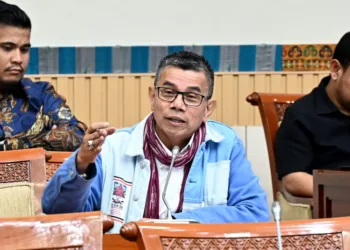 Anggota Komisi III DPR RI Hinca Pandjaitan mengusulkan Kasubdit Penyidikan Jampidsus diganti untuk mencegah konflik kepentingan dalam penanganan kasus Febrie Adriansyah.