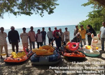BUMDes Pelita Jaya dan Dinas Pariwisata Nagekeo Uji Kesiapan Wahana Air Pantai Kota Jogo