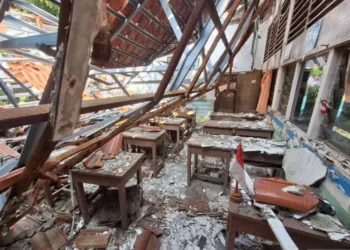 Gubernur DKI Jakarta Pramono Anung berjanji mempercepat perbaikan SDN Kebayoran Lama Selatan 09 yang roboh sejak 2024 dan viral di medsos.