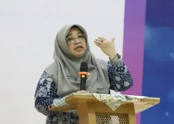 Program Sekolah Kembali Pemprov DKI Jakarta membuka akses pendidikan bagi 180 anak putus sekolah melalui jalur formal dan pendidikan kesetaraan.
