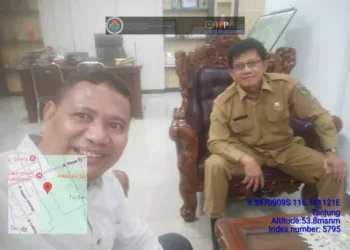 Pendamping dengan sekda di kantor