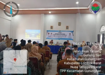 Rembuk Stunting Tingkat Kecamatan Gunungsari yang dilaksanakan pada Senin (6/7), dihadiri Wakil Bupati Lombok Barat, Camat Gunungsari, OPD terkait, kepala desa, tenaga kesehatan, serta Tenaga Pendamping Profesional guna memperkuat sinergi percepatan penur