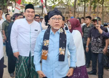 Menko Pangan Zulkifli Hasan mewajibkan SPPG membeli bahan pangan dari desa untuk Program MBG.