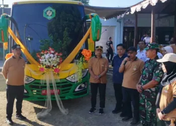 Pemkab Madiun meluncurkan mobil rontgen keliling Si Ratu untuk mempercepat deteksi dini TBC, menjangkau desa terpencil, dan mendukung target eliminasi TBC.