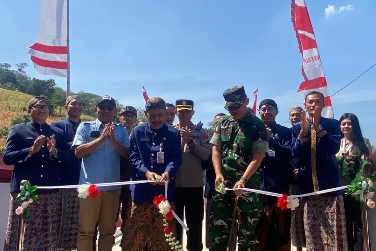 Jembatan Garuda di Desa Tanjungrejo Kudus diresmikan, mempermudah akses petani tebu dan meningkatkan konektivitas antarwilayah.