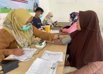 Dinkes Kota Tangerang memperluas jangkauan Program Cek Kesehatan Gratis (CKG) lewat jemput bola ke pemukiman warga dan telah menyasar 658 ribu orang.