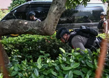 Polisi pastikan SDN Srengseng Sawah 15 Pagi Jaksel aman dari ancaman teror bom, kegiatan belajar mengajar kembali normal Selasa besok.