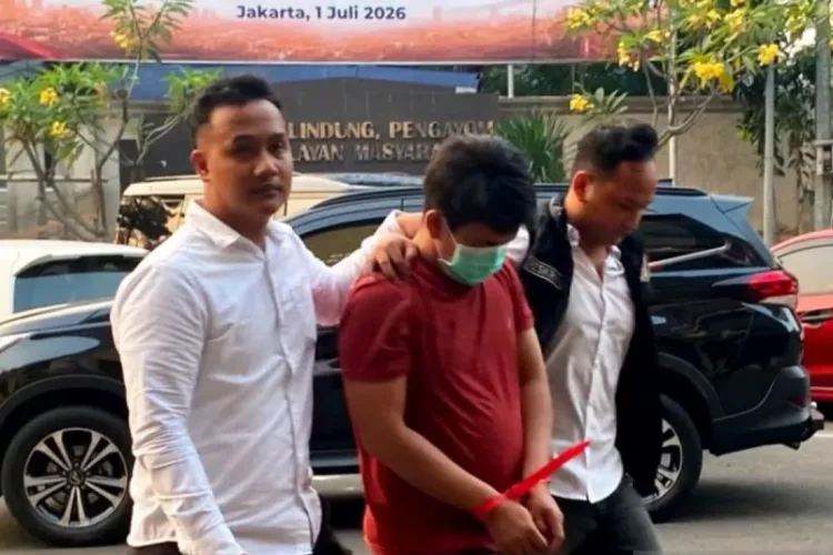 Terduga pelaku teror bom di SDN Srengseng Sawah 15 Jaksel terancam hukuman maksimal 20 tahun penjara.