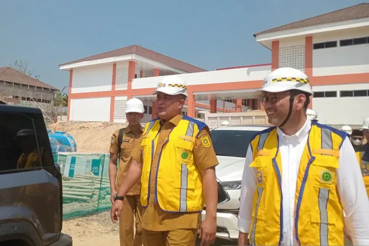 Pemkab Bogor menyiapkan tambahan lahan untuk memperluas Sekolah Rakyat Jasinga sehingga kapasitas meningkat dari 1.080 menjadi lebih dari 2.000 siswa.
