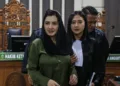 Bupati Pekalongan nonaktif Fadia Arafiq jalani sidang perdana di Pengadilan Tipikor Semarang terkait dakwaan pengaturan proyek outsourcing dan gratifikasi.