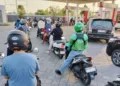 Dampak Antrean BBM di Lombok: Waktu Kerja Terbuang, Ojol Merugi