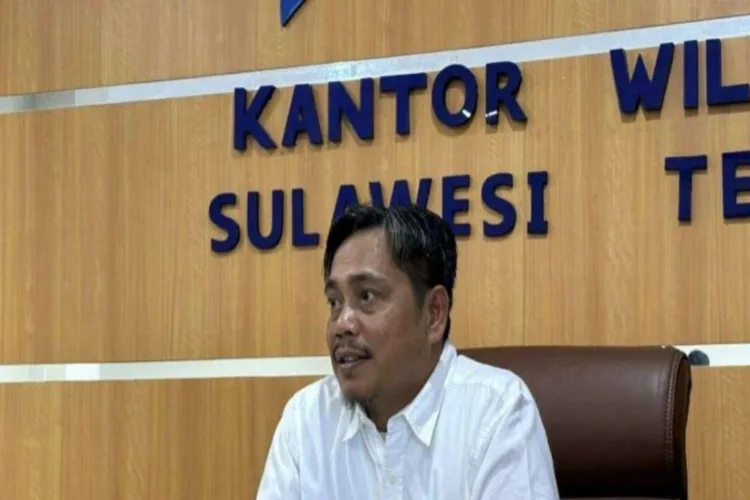 Bulog Percepat Penyaluran Bantuan Pangan Beras untuk 405.404 Keluarga di Sulteng 1 Arsip- Pimpinan Wilayah Bulog Sulawesi Tengah, Jusri memberikan keterangan
terkait perkembangan serapan gabah/beras petani. (ANTARA/LINGKAR NETWORK)