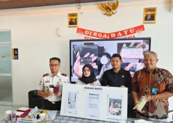 Curi Kartu Kredit Penumpang, WNA Asal China Ditangkap Imigrasi Kulon Progo