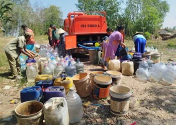 Kekeringan di Bekasi Meluas, Droping Bantuan Air ke Warga Capai 3,6 Juta Liter