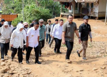 Puluhan Tahun Rusak, Jalan di Desa Cijaralang Pandeglang Segera Dibangun