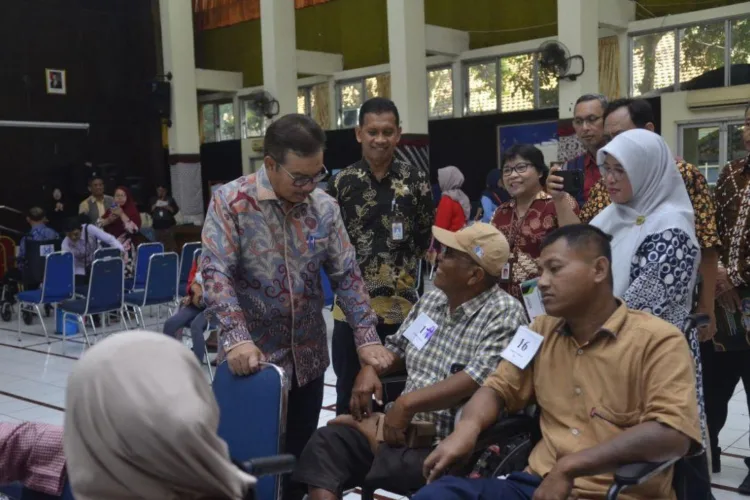 Tingkatkan Ekonomi Disabilitas, Pemkot Yogyakarta Sediakan Pelatihan Karya 1 Wali Kota Yogyakarta Hasto Wardoyo menghadiri kegiatan Jaminan Kesehatan Khusus
(Jamkesus) Terpadu di Yogyakarta, Kamis (27/8/2026). ANTARA/LINGKAR NETWORK.