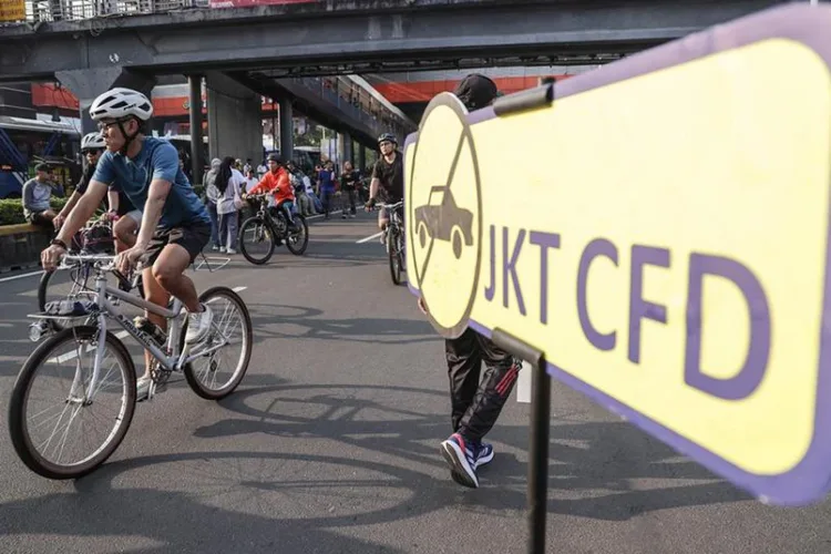 Pramono Minta Satpol PP Tindak Tegas Kendaraan Pribadi yang Terobos CFD Jakarta 1 Gubernur DKI Pramono Anung meminta Satpol PP menindak tegas kendaraan pribadi yang menerobos area CFD Jakarta.