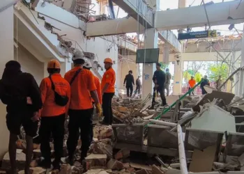 Gempa berkekuatan M7,7 mengguncang wilayah Nagekeo, NTT, dua warga di Kabupaten Sikka meninggal dunia.