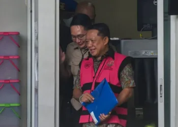 Tim 9 Kejaksaan Agung memeriksa mantan Jampidsus Febrie Adriansyah sebagai tersangka dugaan tindak pidana pencucian uang (TPPU).
