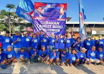 DPC Partai Demokrat Blora menggelar Gerakan Langit Biru dan menyalurkan 45 tangki air bersih untuk warga yang terdampak kemarau.