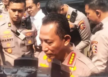 Kapolri Jenderal Listyo Sigit Prabowo merespons isu surpres penggantian dirinya, menegaskan pergantian pimpinan Polri merupakan hak prerogatif Presiden Prabowo.