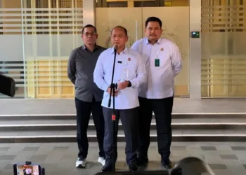 Kejagung memeriksa 16 saksi kasus dugaan korupsi MBG, termasuk tenaga ahli BGN, mitra SPPG, 10 direktur perusahaan, yayasan, dan pihak swasta.