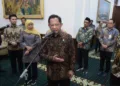 Kemendagri bersama KPK dan BPKP membentuk 10 klaster penguatan integritas pemerintah daerah guna menekan korupsi kepala daerah.