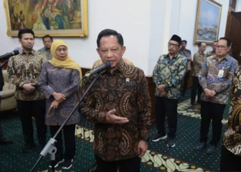 Kemendagri bersama KPK dan BPKP membentuk 10 klaster penguatan integritas pemerintah daerah guna menekan korupsi kepala daerah.