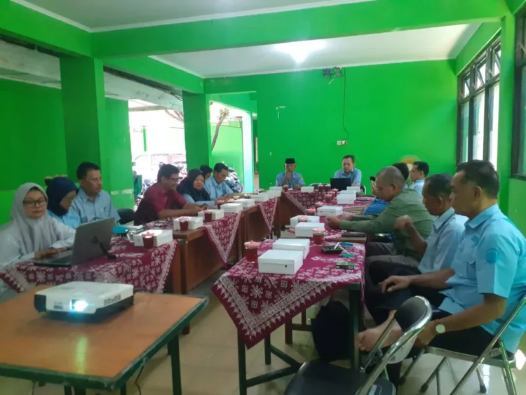 Peningkatan kapasitas Tim PBJ dan TPK.