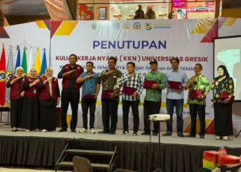Rektor Universitas Gresik menyerahkan seluruh gajinya untuk mendukung dosen dan tenaga kependidikan dalam menjalankan Tridharma.