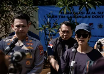 Polda Metro Jaya melakukan ekshumasi jenazah Sutrimo di Banyumas dengan melibatkan ahli DNA, toksikologi, hingga histopatologi untuk mengungkap sebab kematian.