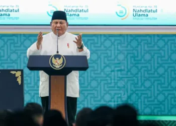 Presiden Prabowo Subianto menargetkan penutupan 700 BUMN tak berkinerja baik hingga akhir 2026, klaim akan hemat anggaran Rp100 triliun.