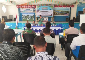 Dialog Azi, S.Sos bersama masyarakat Desa Air Payang